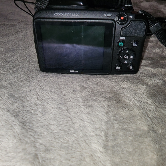 Nikon l320 camera - Picture 3 of 5
